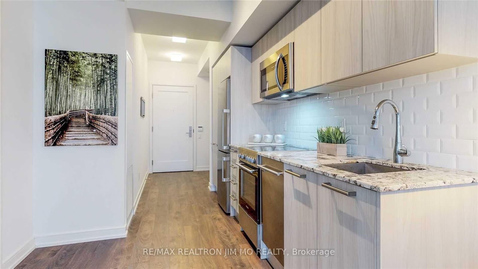 28 Wellesley Street E, Unit 706 - Image 5