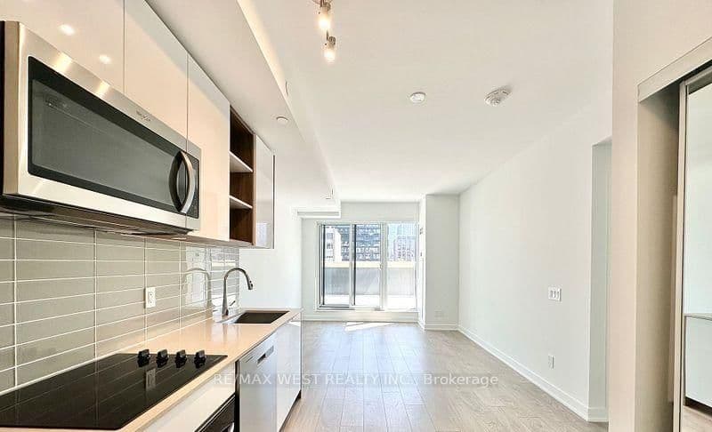 543 Richmond Street W, Unit 616 - Image 3