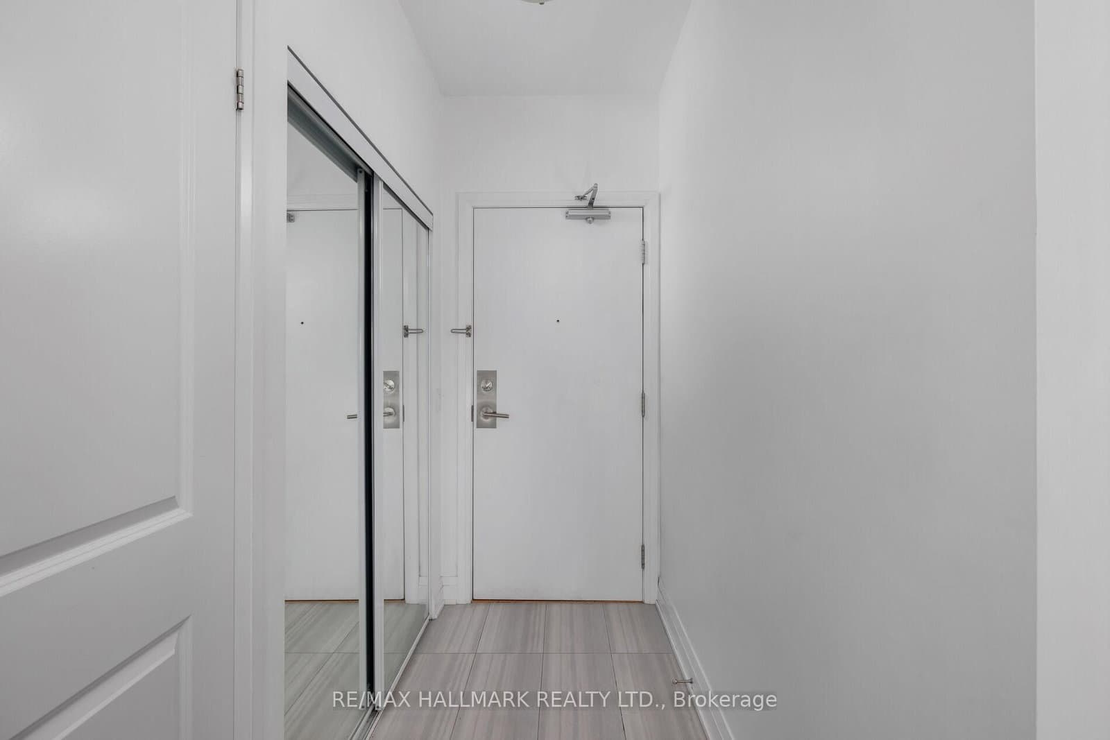 530 St Clair Avenue W, Unit 1401 - Image 5