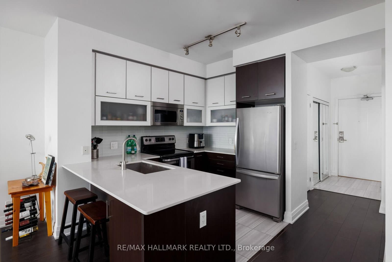 530 St Clair Avenue W, Unit 1401 - Image 6