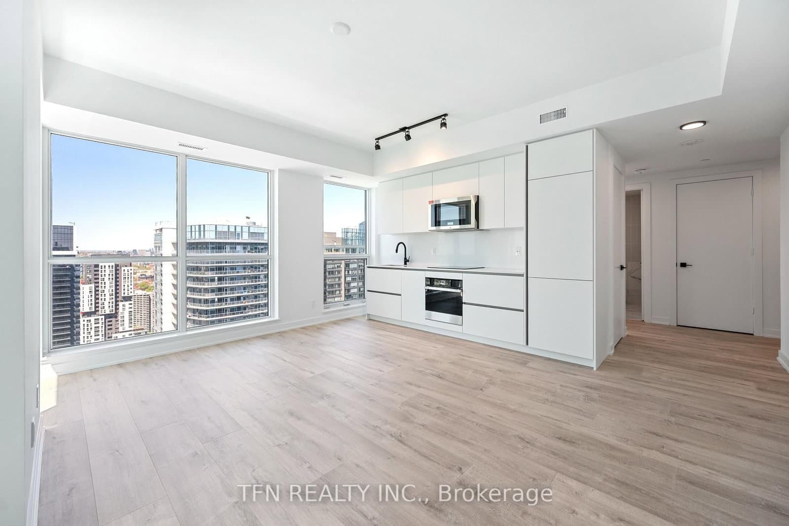 327 King Street W, Unit 4505 - Image 1