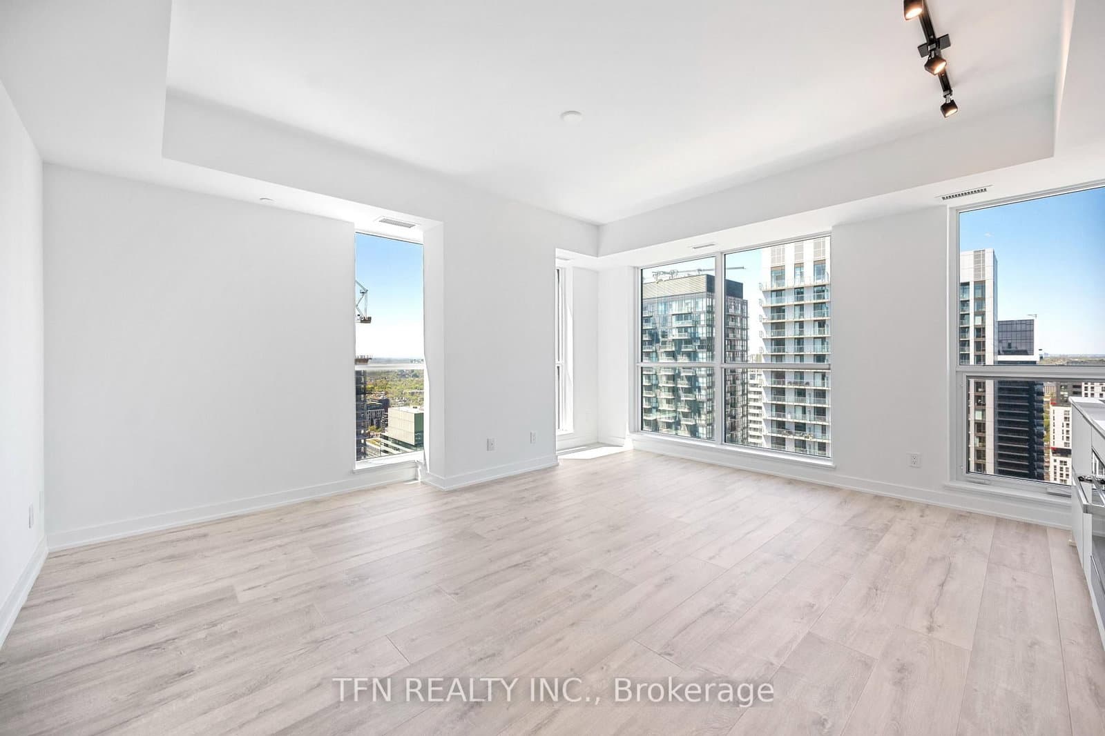 327 King Street W, Unit 4505 - Image 5