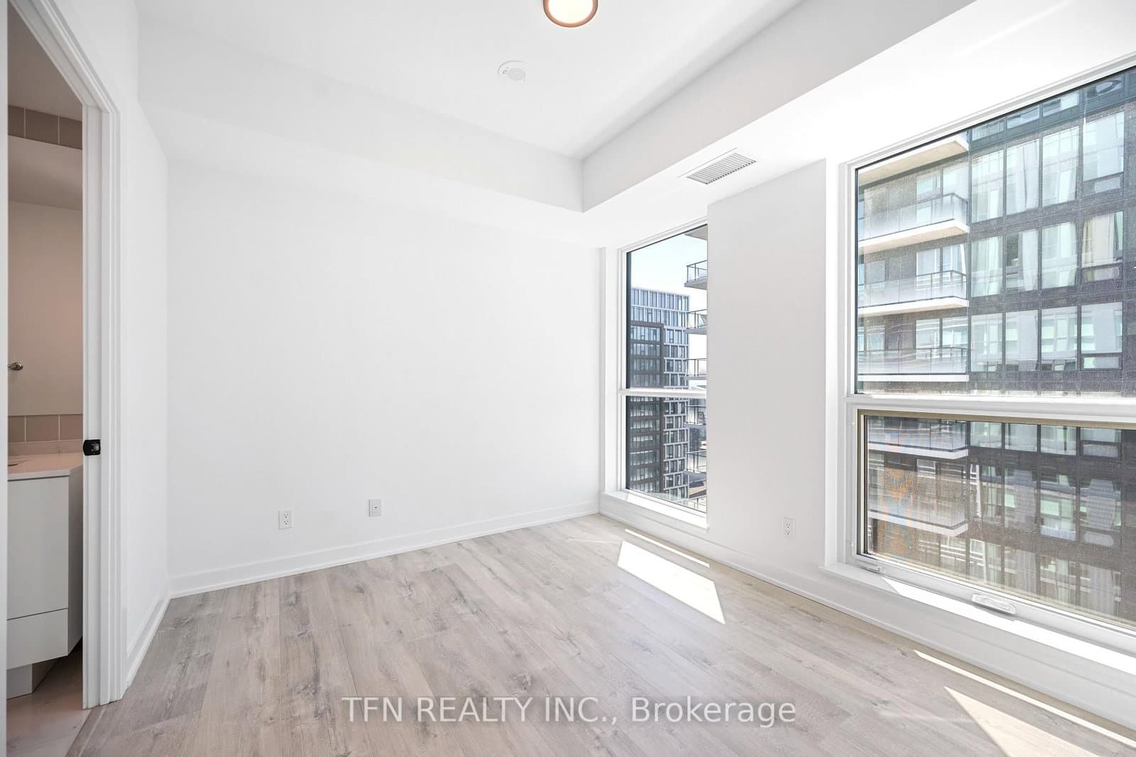 327 King Street W, Unit 4505 - Image 6