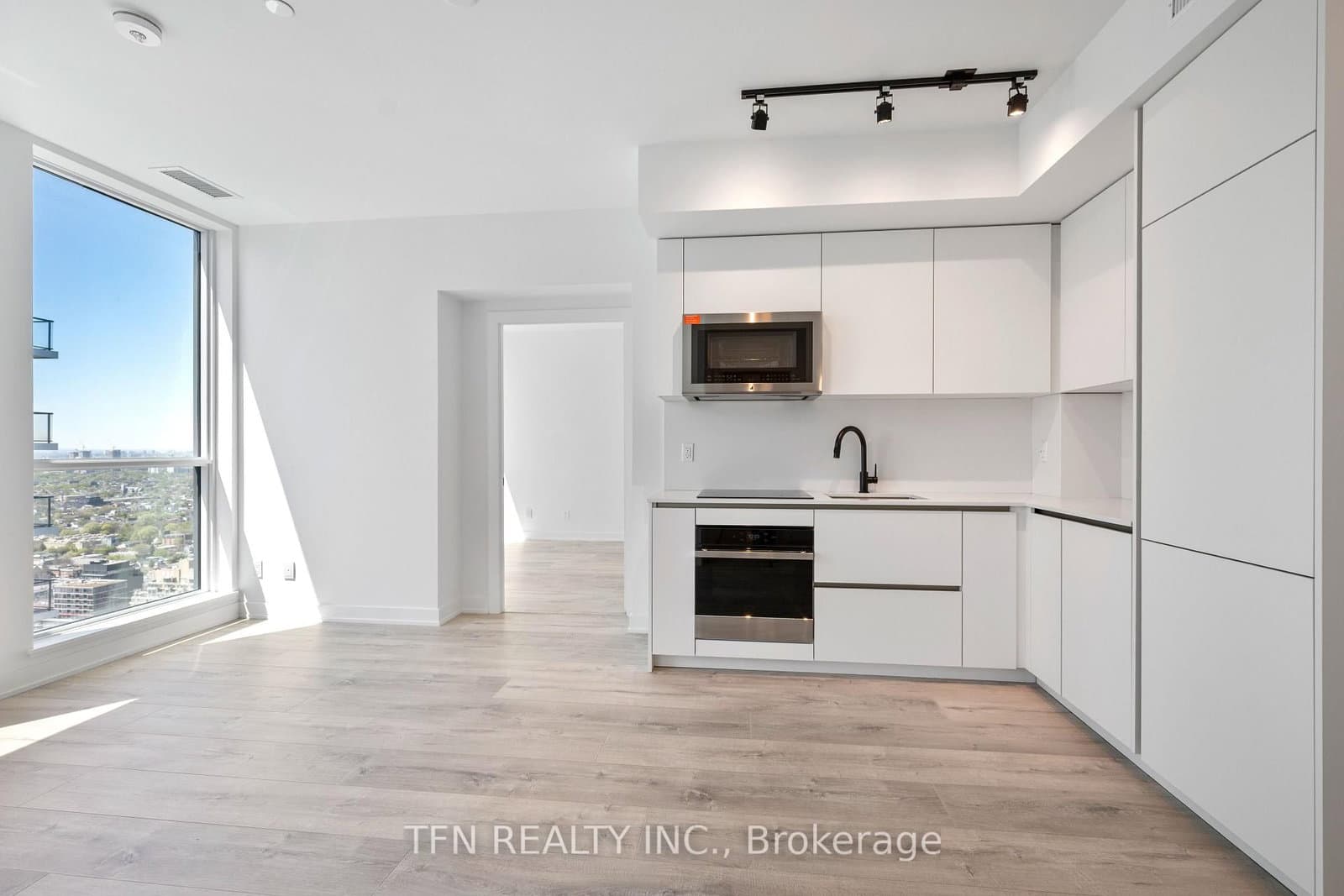 327 King Street W, Unit 4704 - Image 3