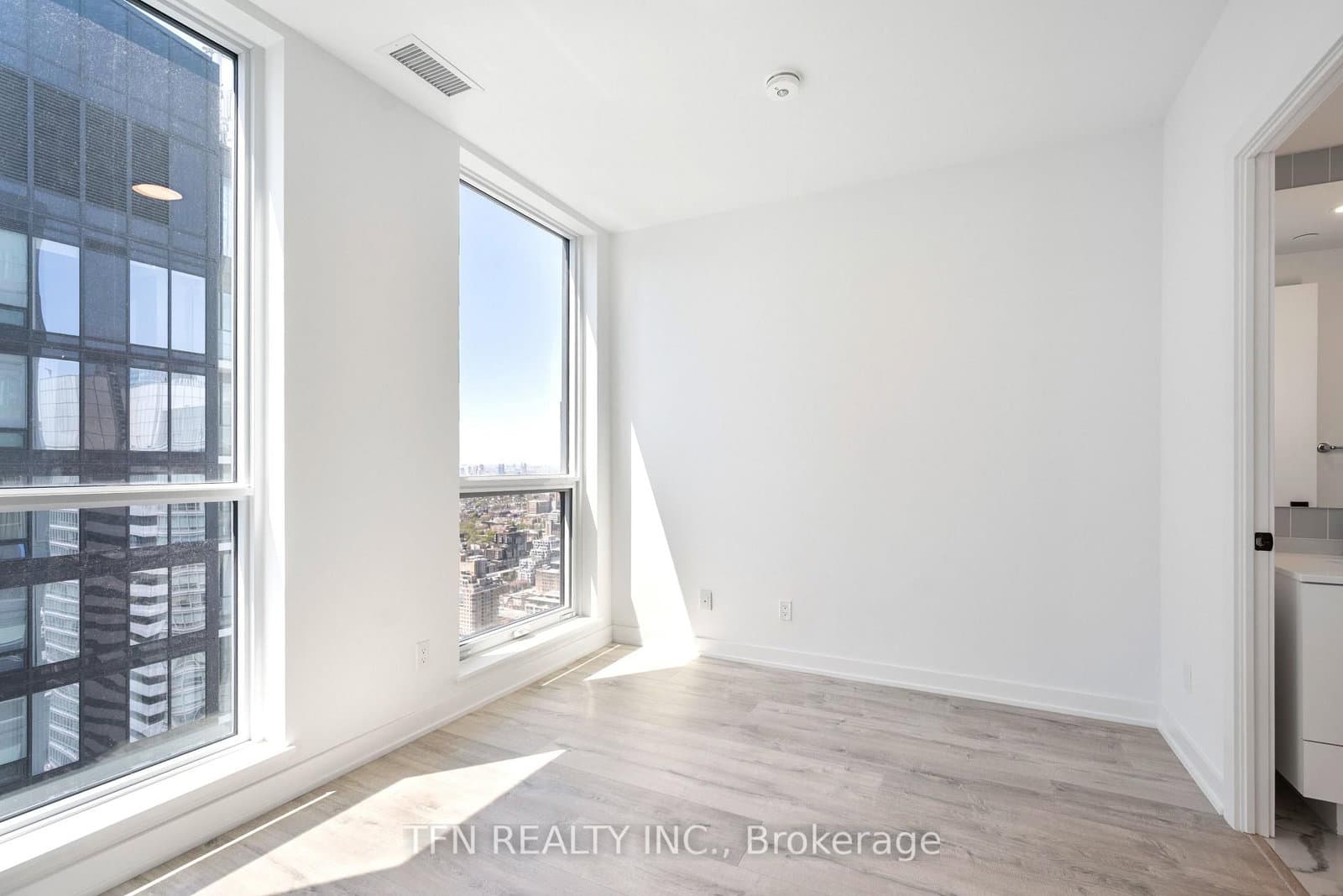 327 King Street W, Unit 4704 - Image 5