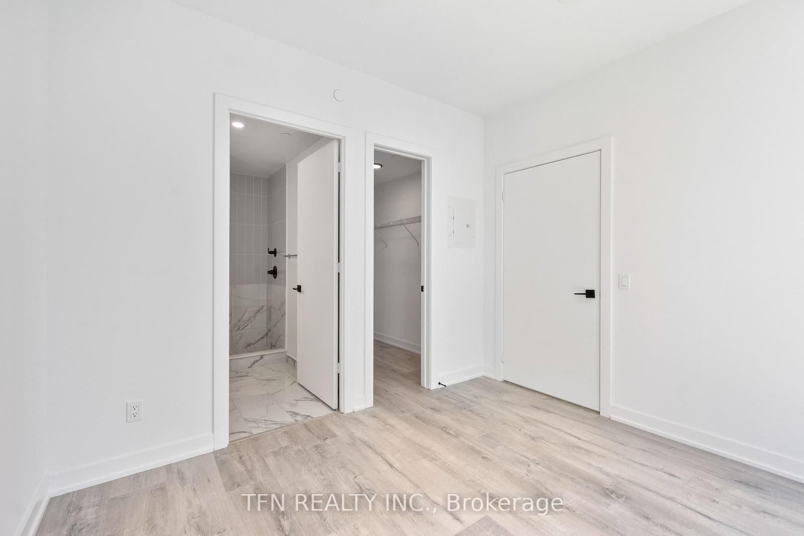 327 King Street W, Unit 4704 - Image 6