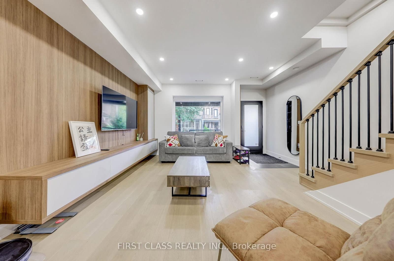 431 Roxton Road - Image 3