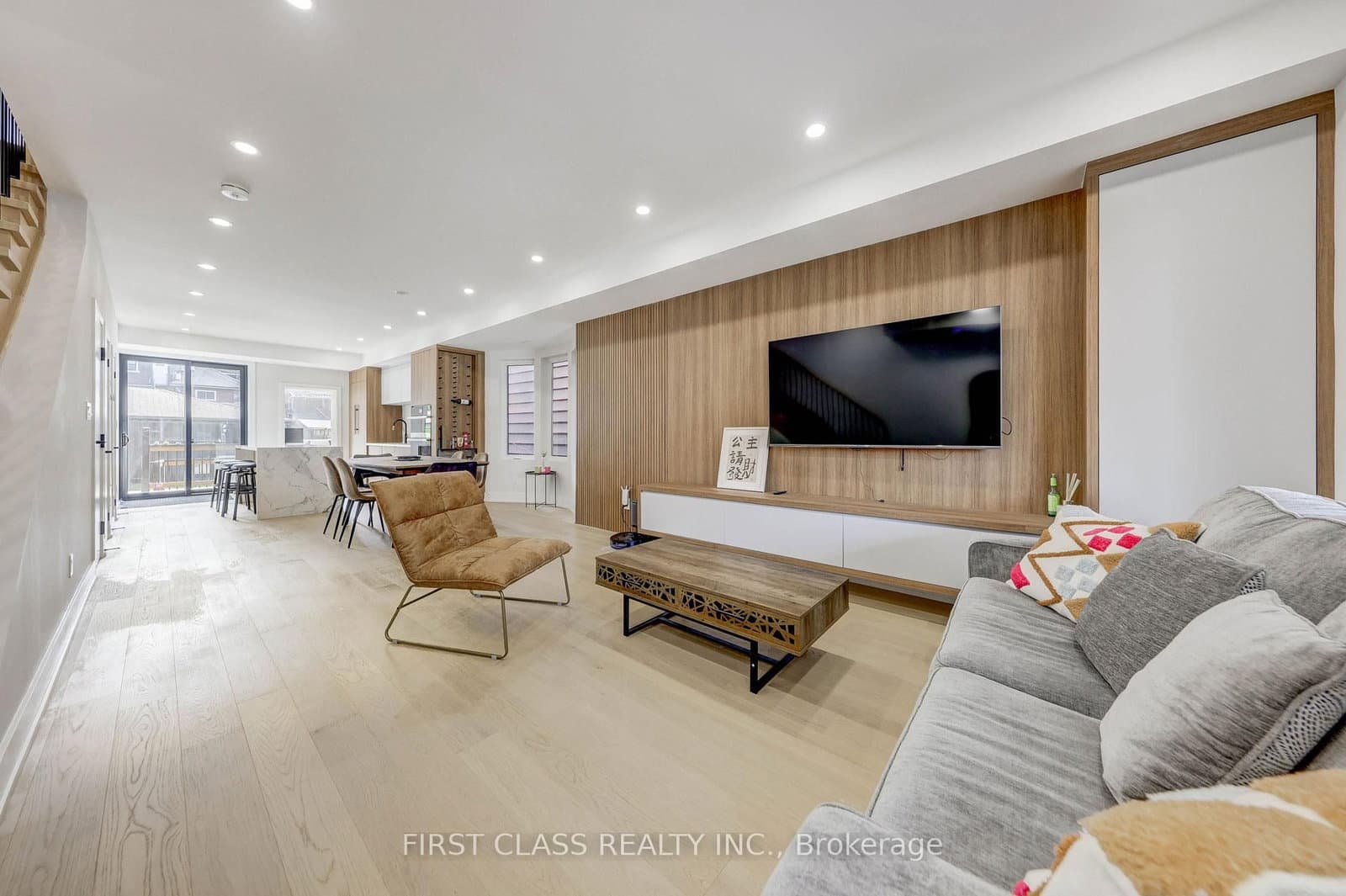 431 Roxton Road - Image 4