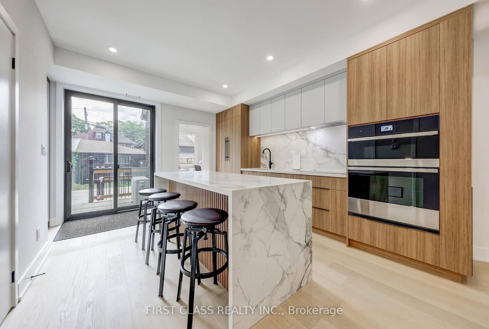 431 Roxton Road - Image 6