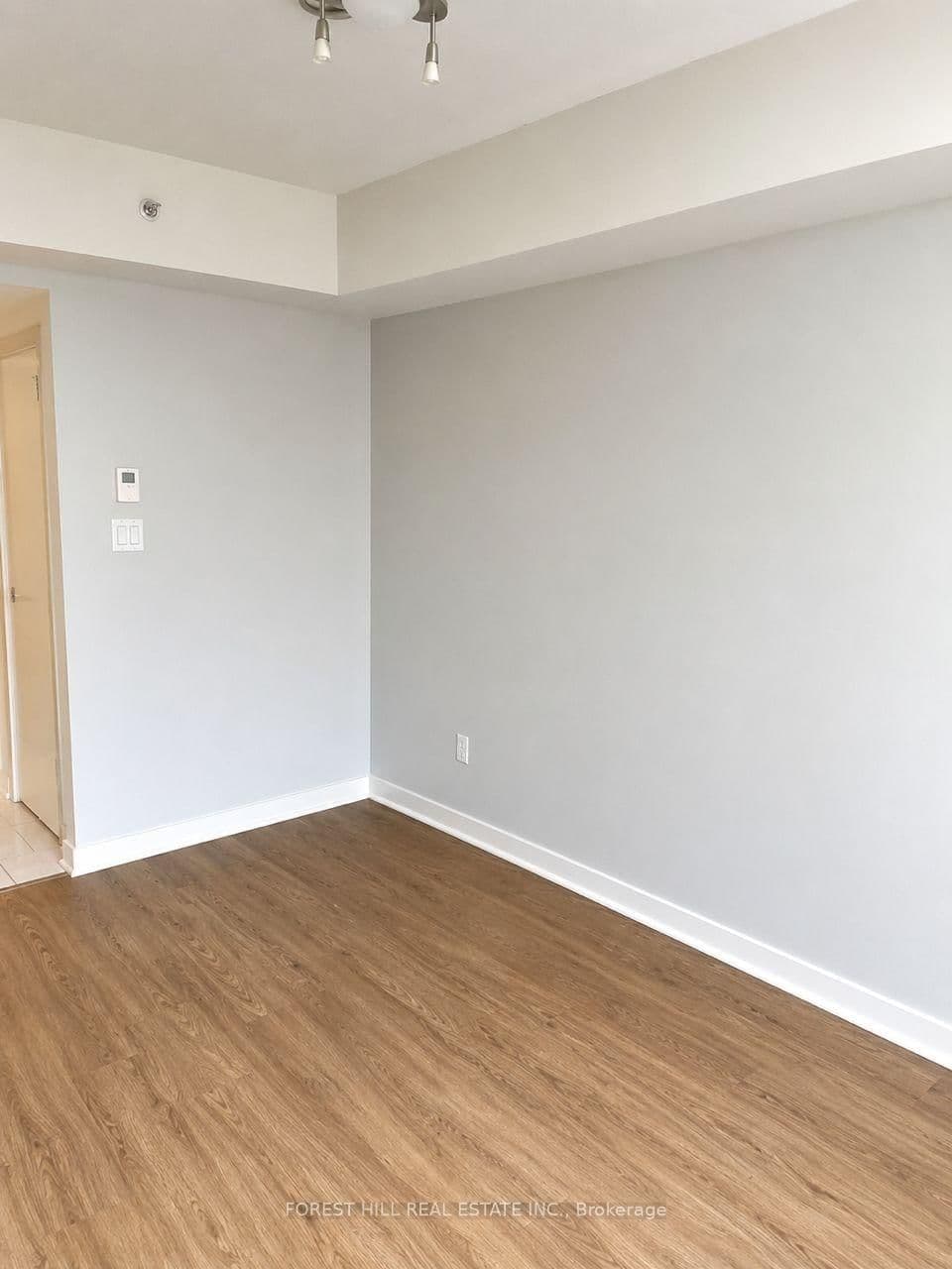 126 Dundas East Street E, Unit 204 - Image 3