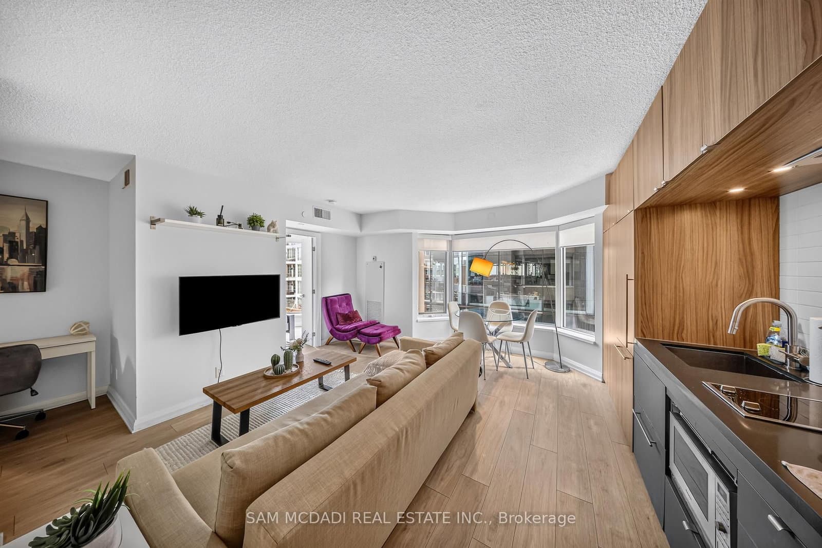 155 Yorkville Avenue, Unit 704 - Image 4