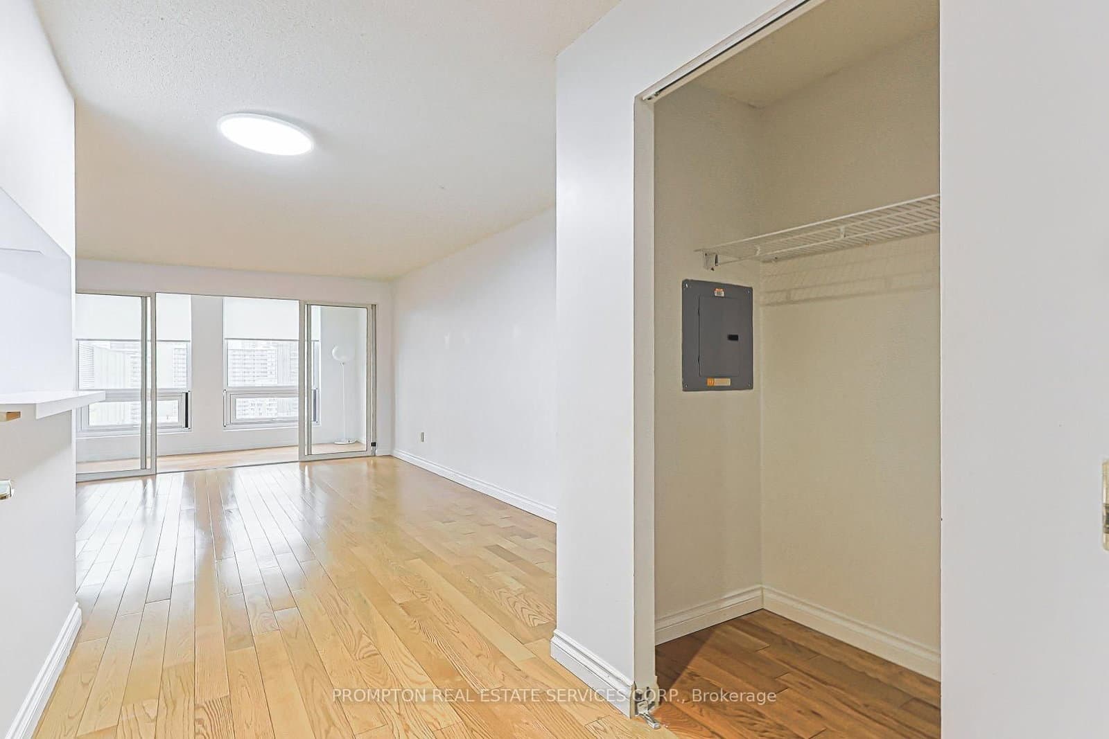 25 Grenville Street, Unit 1705 - Image 5