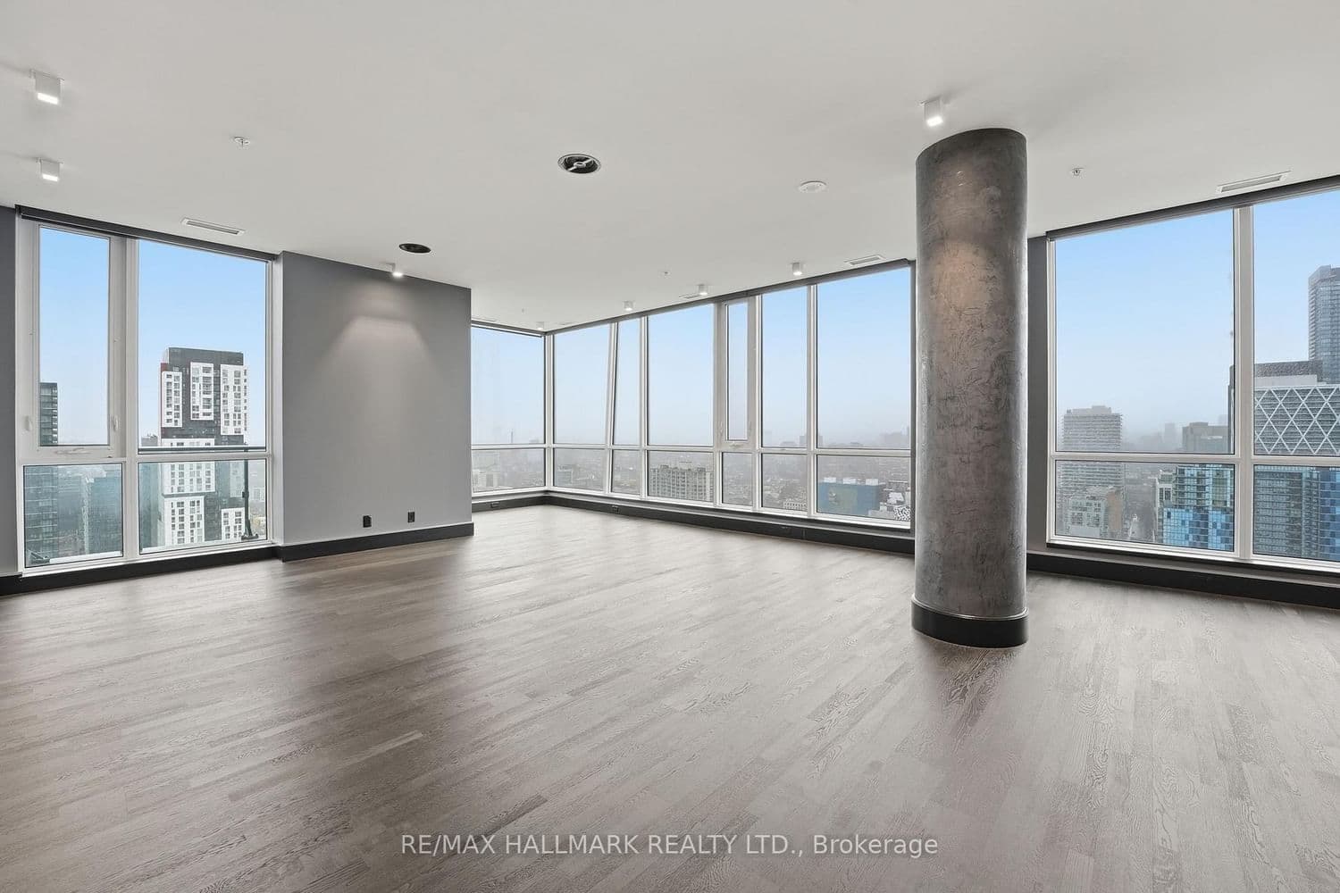 199 Richmond Street W, Unit PH101 - Image 2
