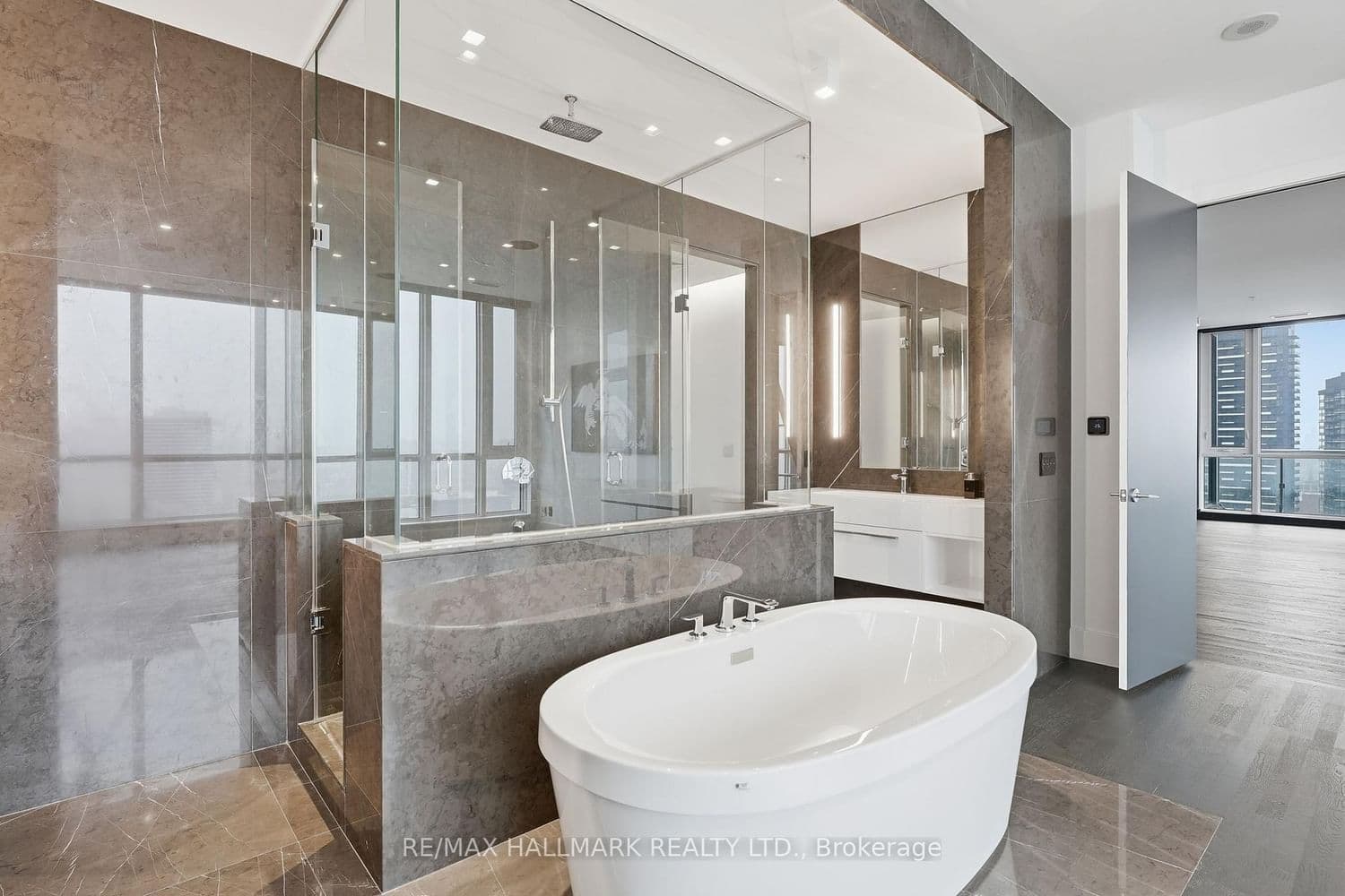 199 Richmond Street W, Unit PH101 - Image 5