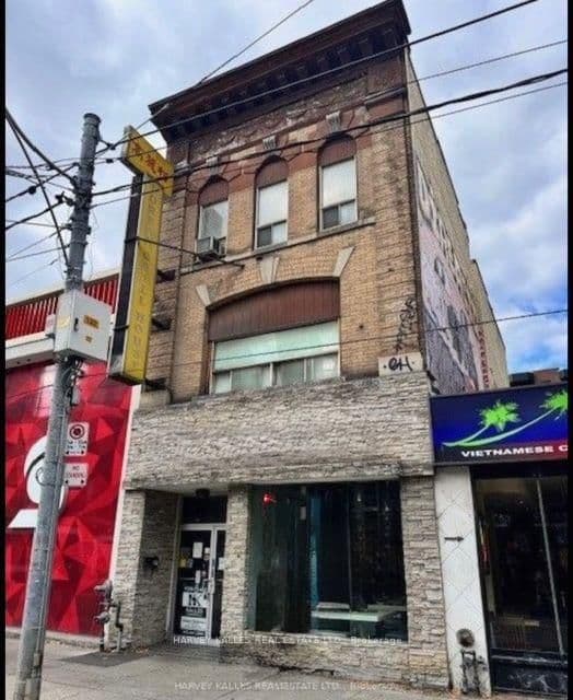 214 Queen Street W, Unit 3rd floor - Image 1