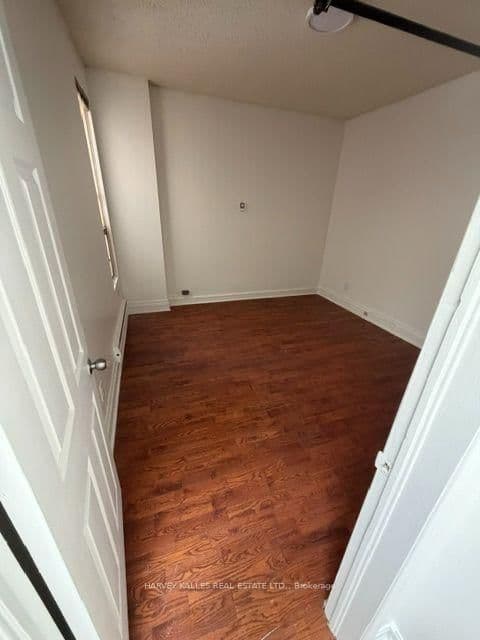 214 Queen Street W, Unit 3rd floor - Image 3