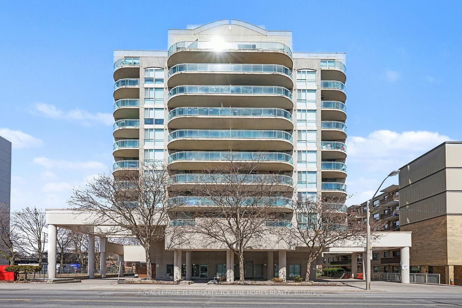 #1009 - 398 Eglinton Avenue E