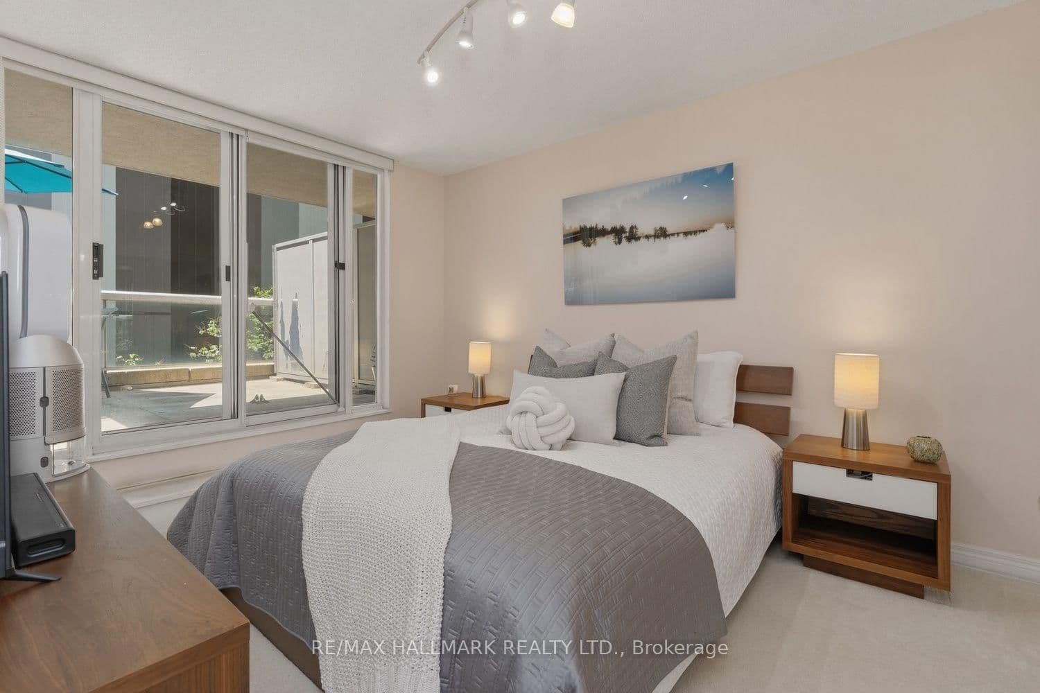 43 Eglinton Avenue E, Unit 310 - Image 6