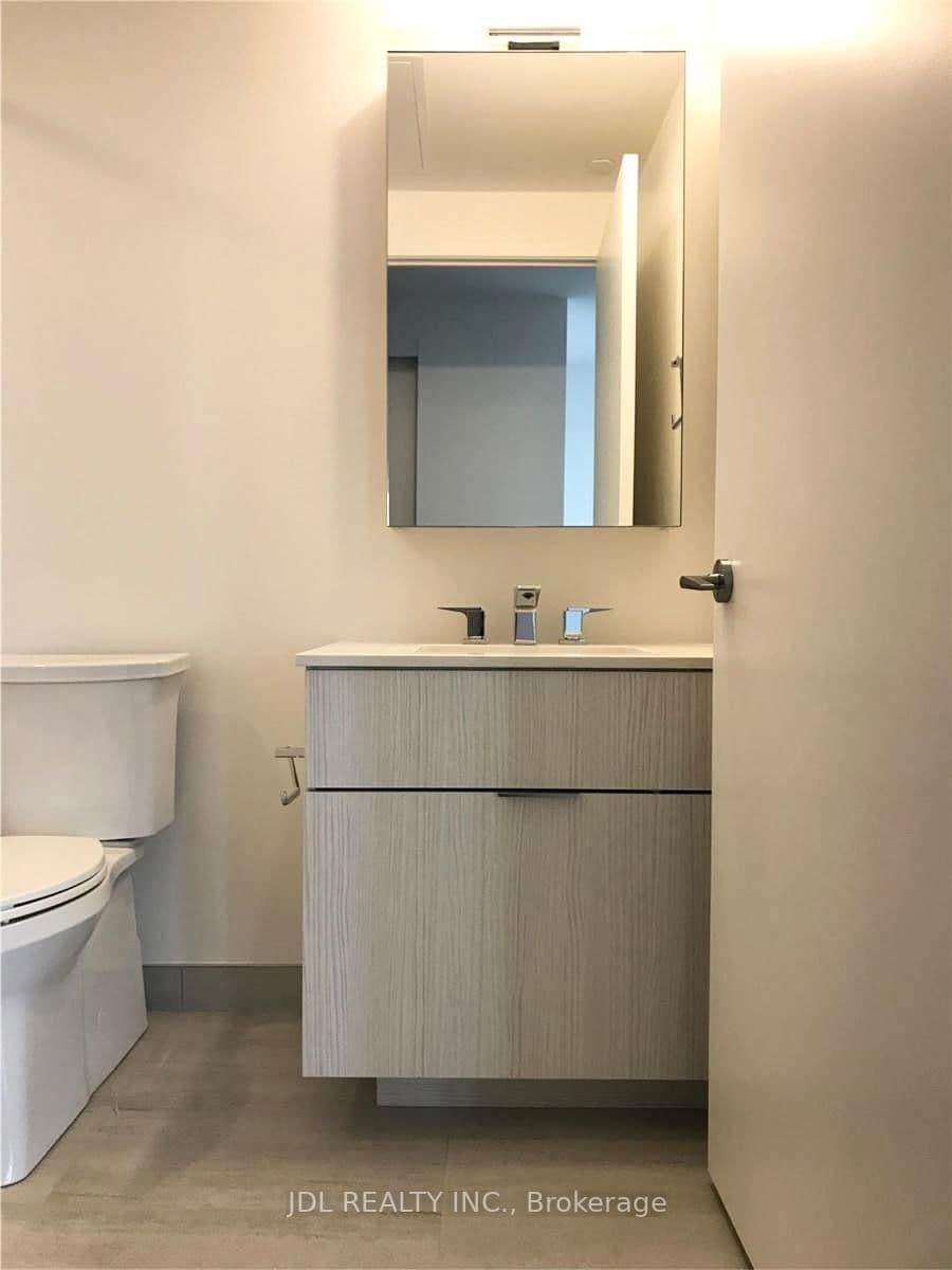 25 Richmond Street E, Unit 1702 - Image 5