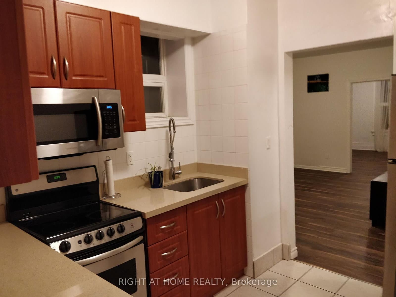 715 Ossington Avenue, Unit 1 - Image 3