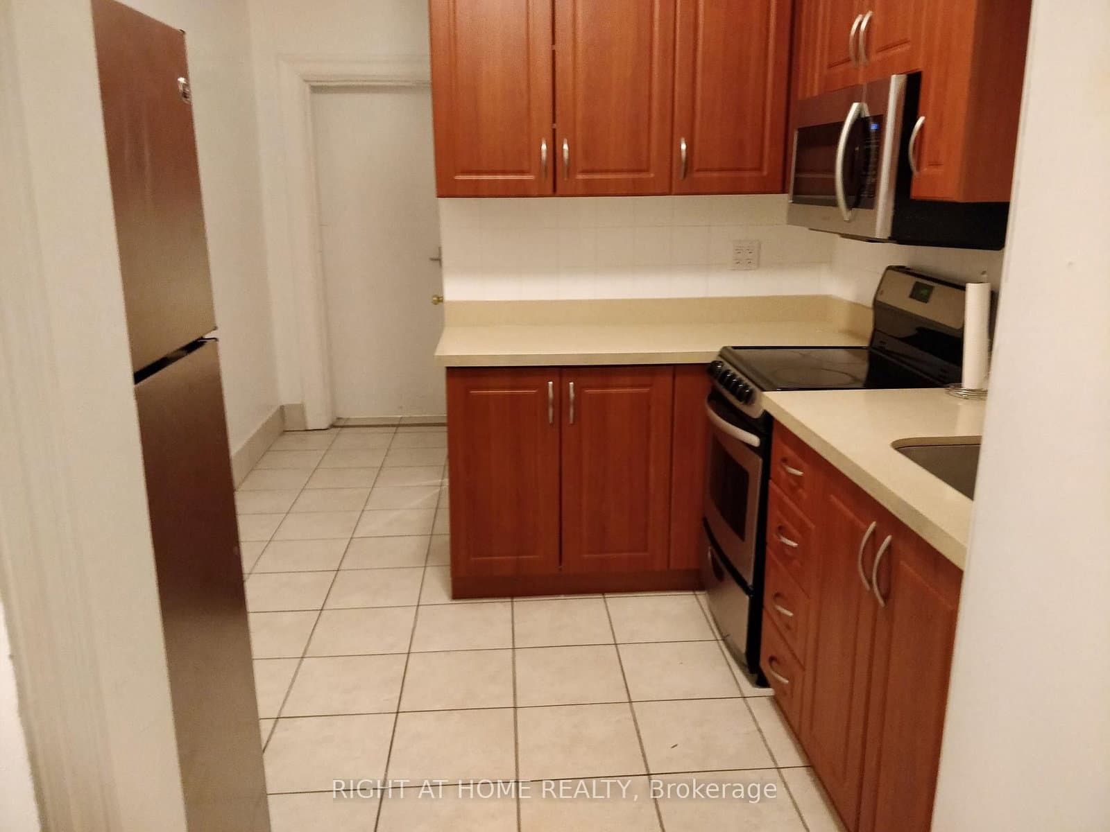 715 Ossington Avenue, Unit 1 - Image 4