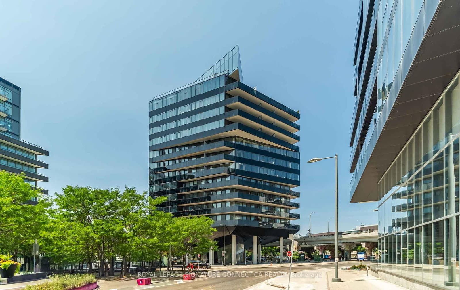 21 Lawren Harris Square, Unit 910 - Image 1