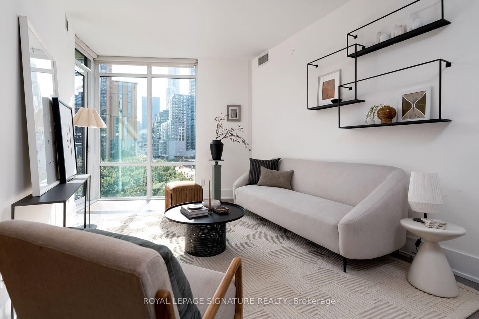 15 Merchants' Wharf, Unit 442 - Image 2
