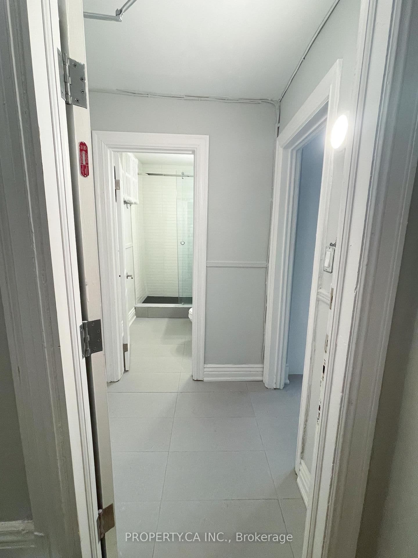 345 Gladstone Avenue, Unit Unit 1 - Image 3