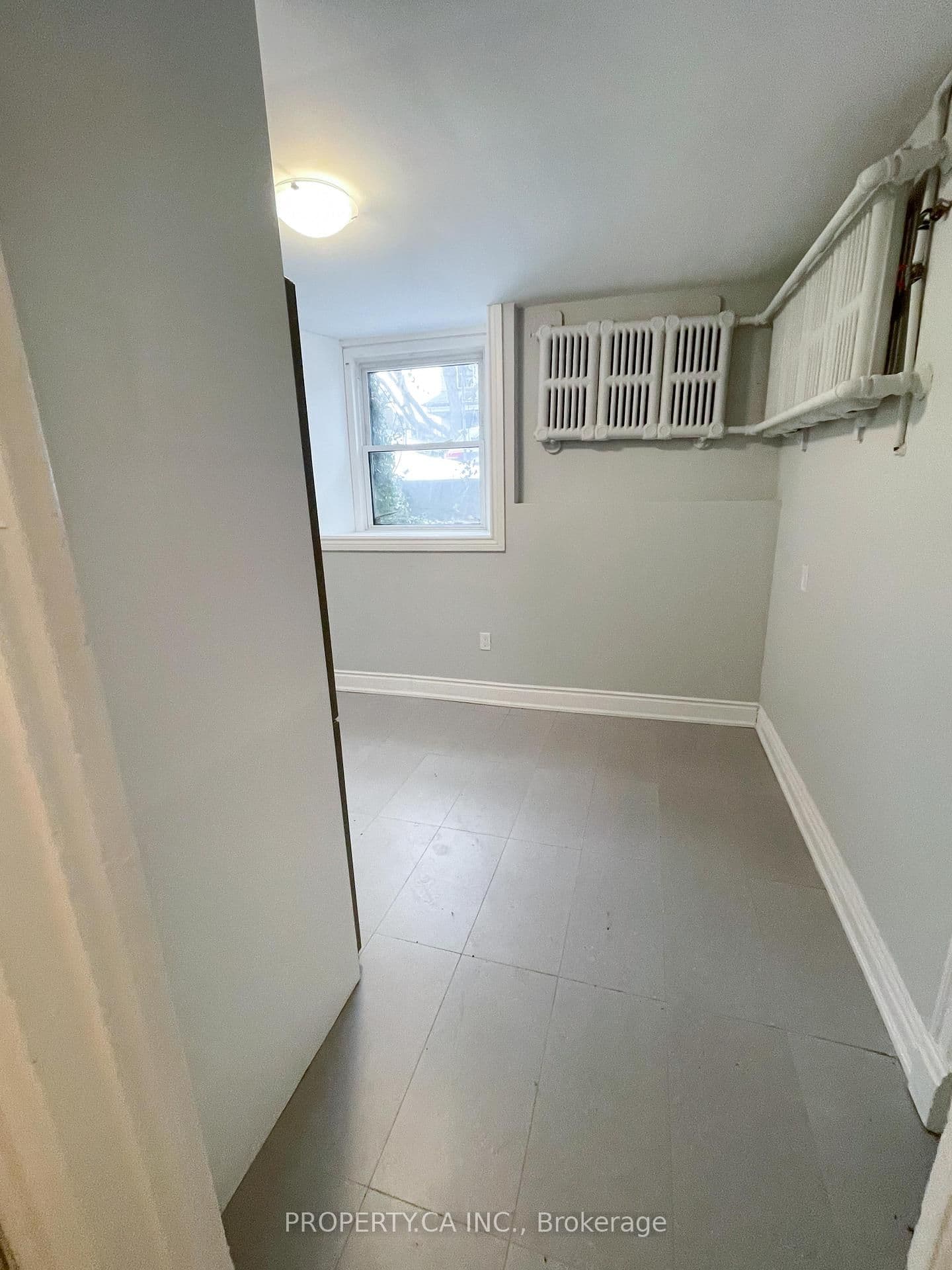 345 Gladstone Avenue, Unit Unit 1 - Image 4