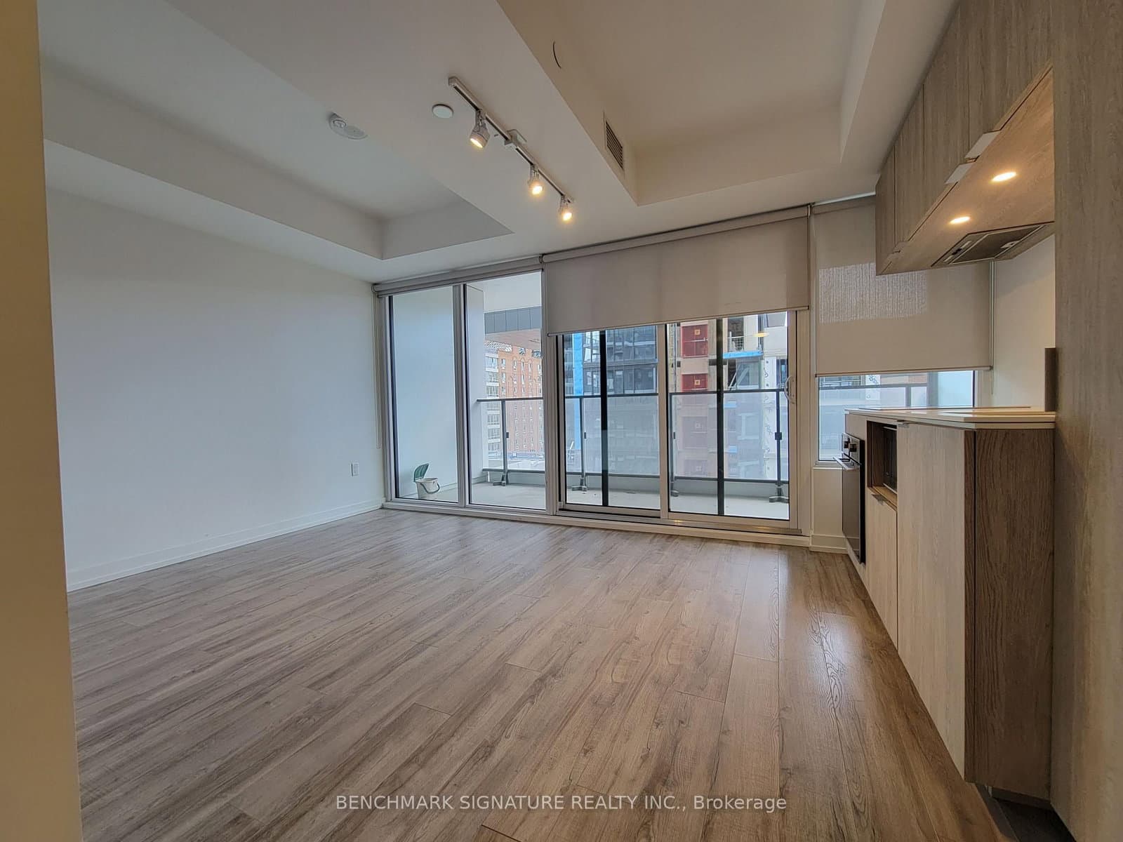 77 Shuter Street, Unit 607 - Image 5