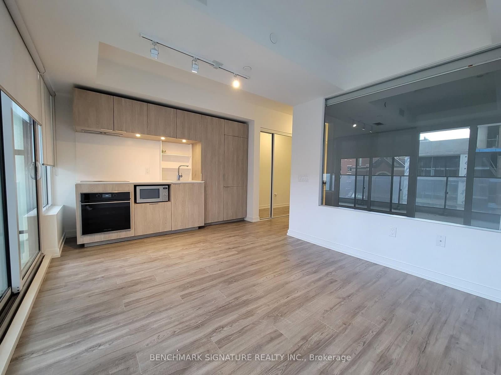 77 Shuter Street, Unit 607 - Image 6