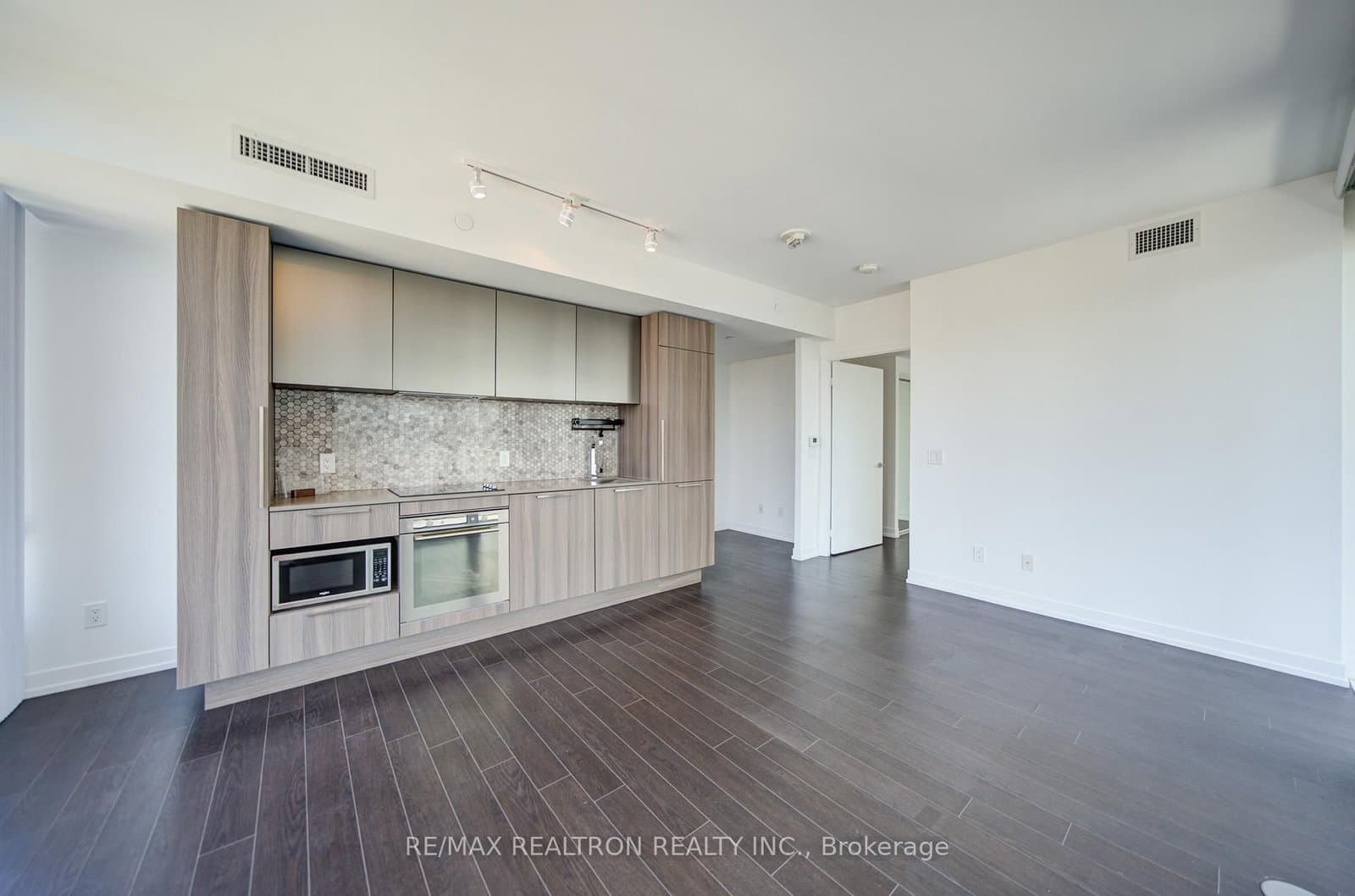 85 Wood Street, Unit 3303 - Image 6