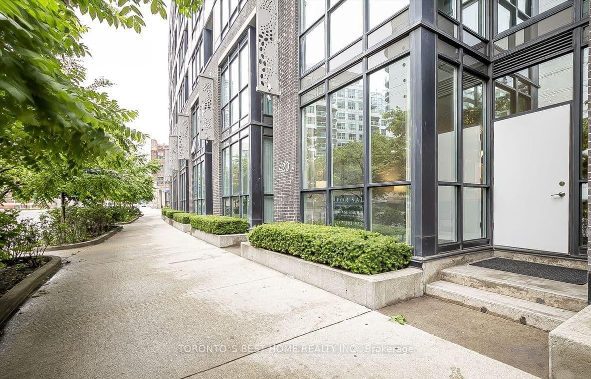 418 Lake Shore Boulevard W, Unit 2bd Bed - Image 1