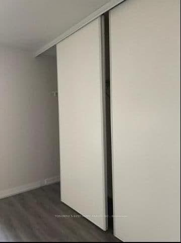 418 Lake Shore Boulevard W, Unit 2bd Bed - Image 5