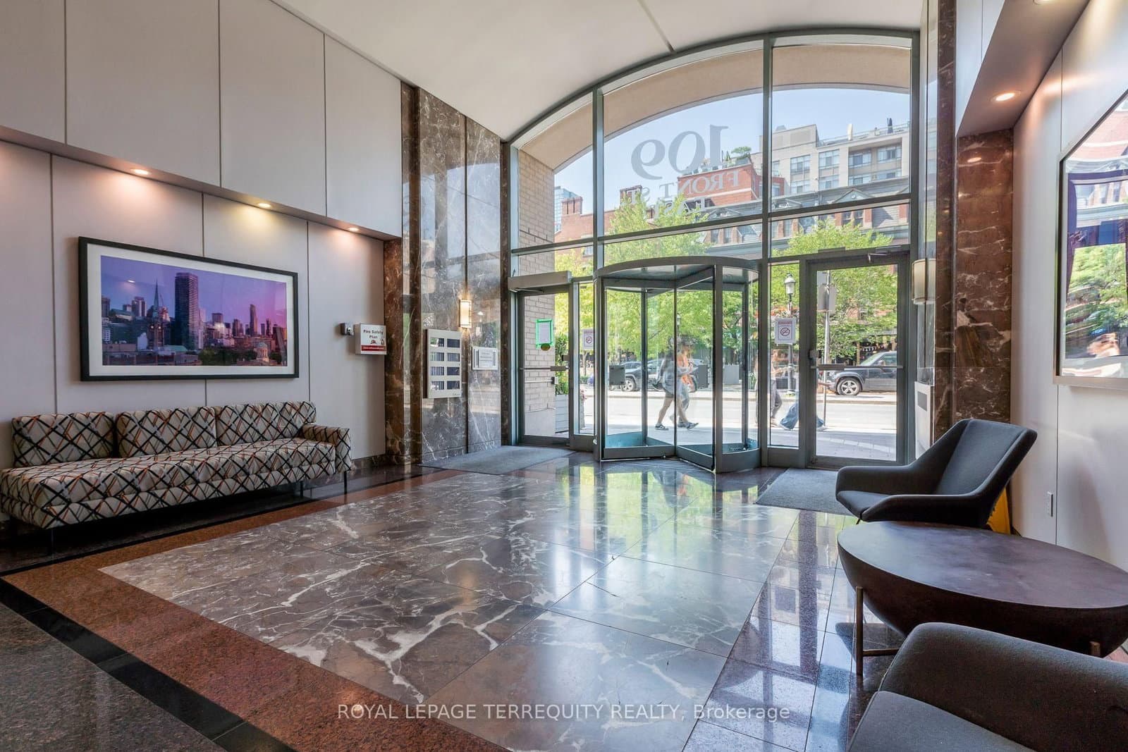 109 Front Street E, Unit 513 - Image 4