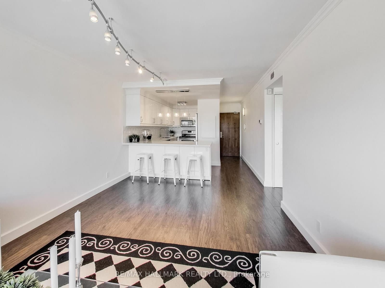 914 Yonge Street, Unit 1509 - Image 6