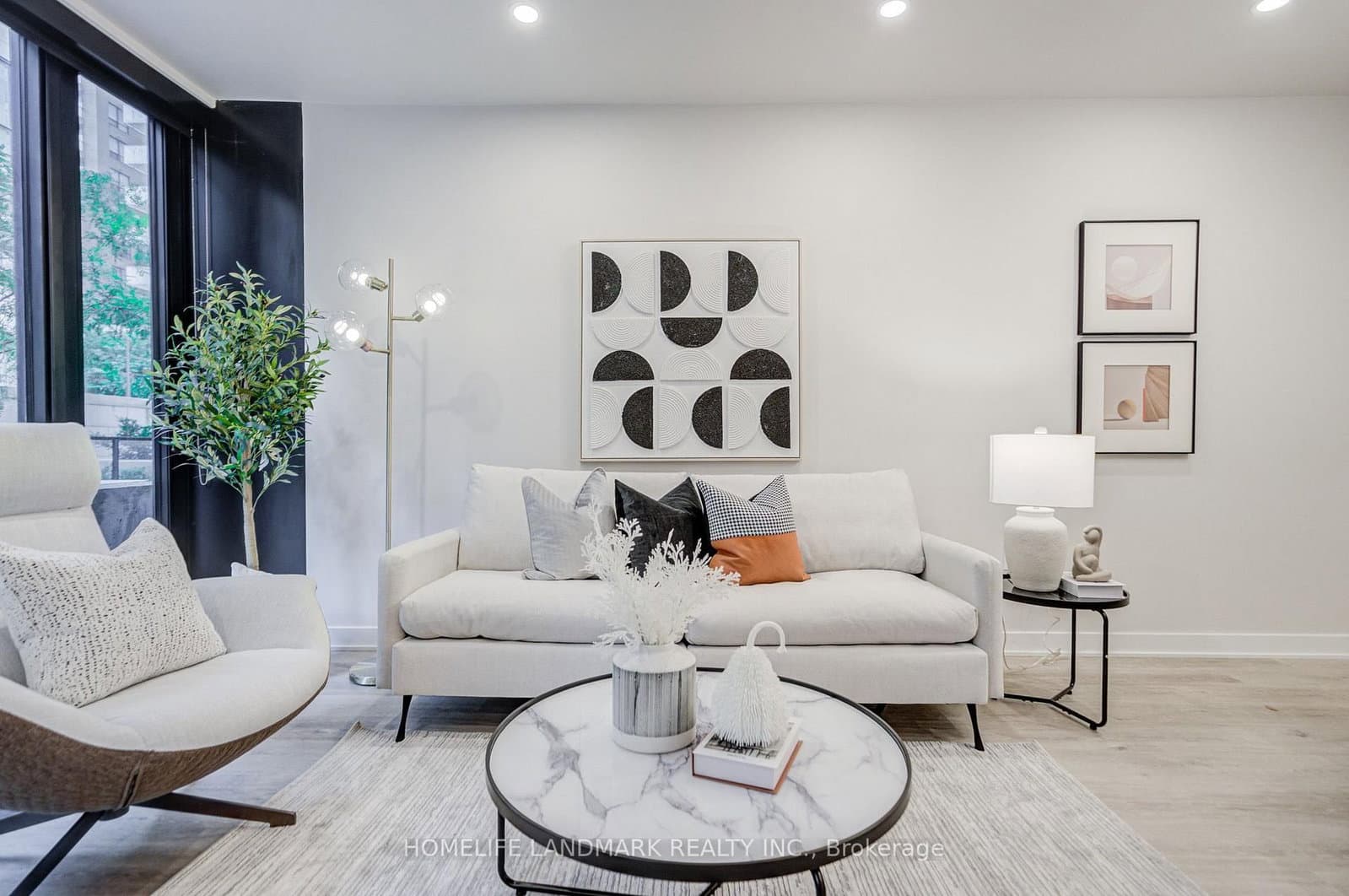 55 Charles Street E, Unit TH05 - Image 6