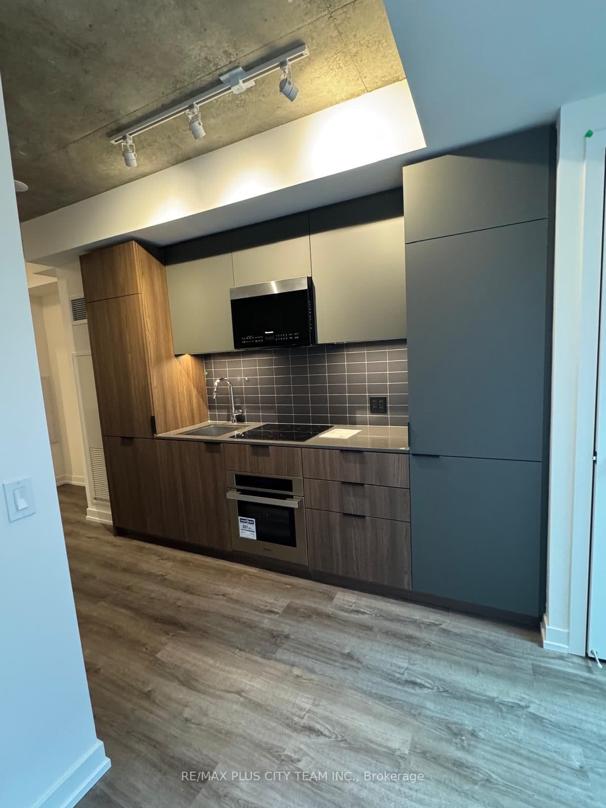 28 Eastern Avenue, Unit 926 - Image 5
