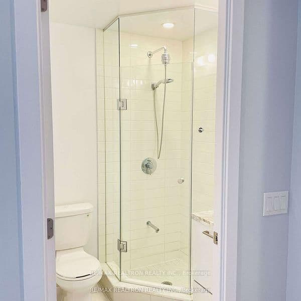 2221 Yonge Street, Unit 1007 - Image 6