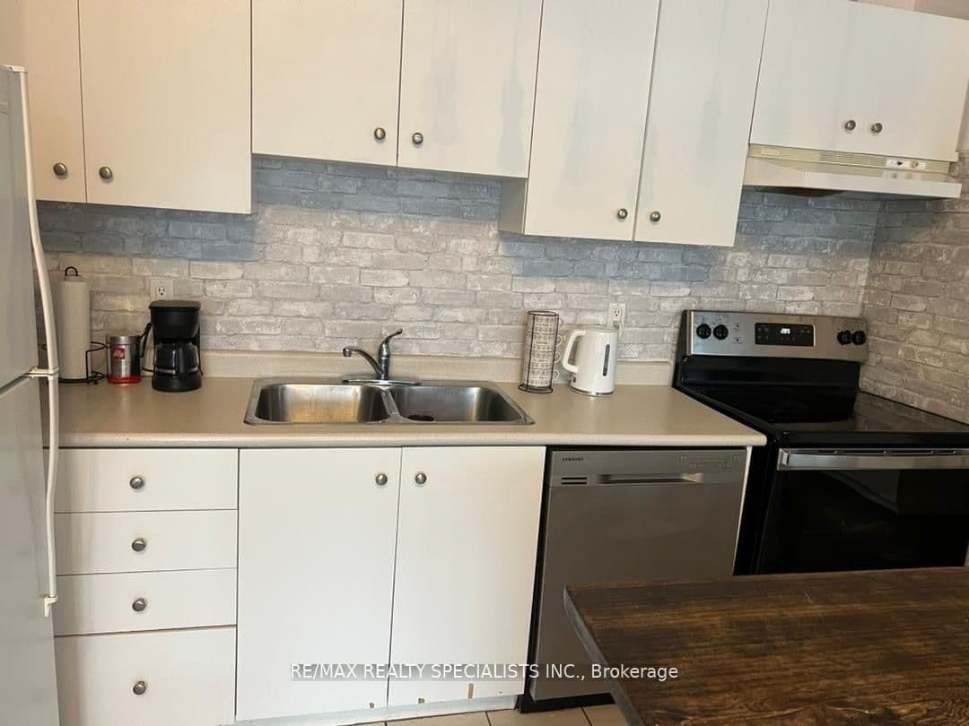 700 King Street W, Unit 519 - Image 3