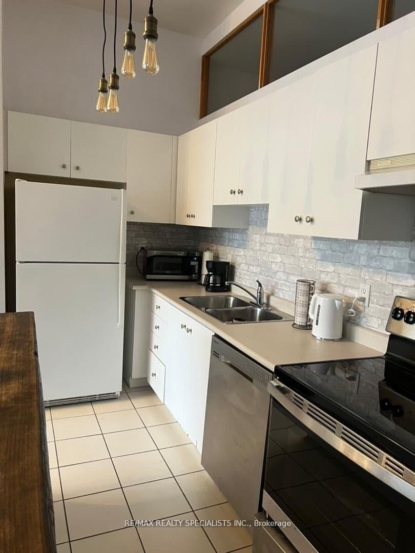 700 King Street W, Unit 519 - Image 4
