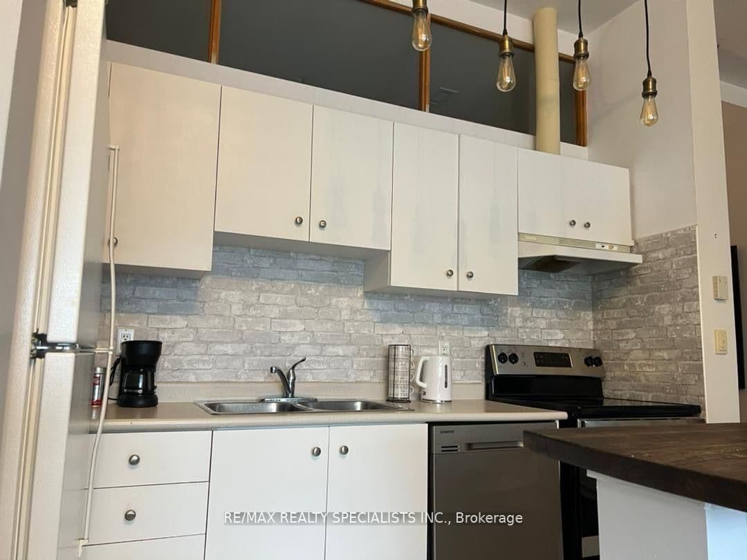 700 King Street W, Unit 519 - Image 5