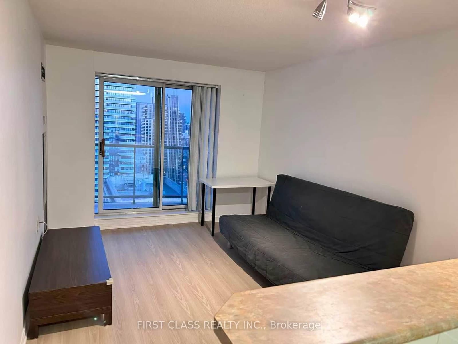 22 Olive Avenue, Unit Lph10 - Image 1