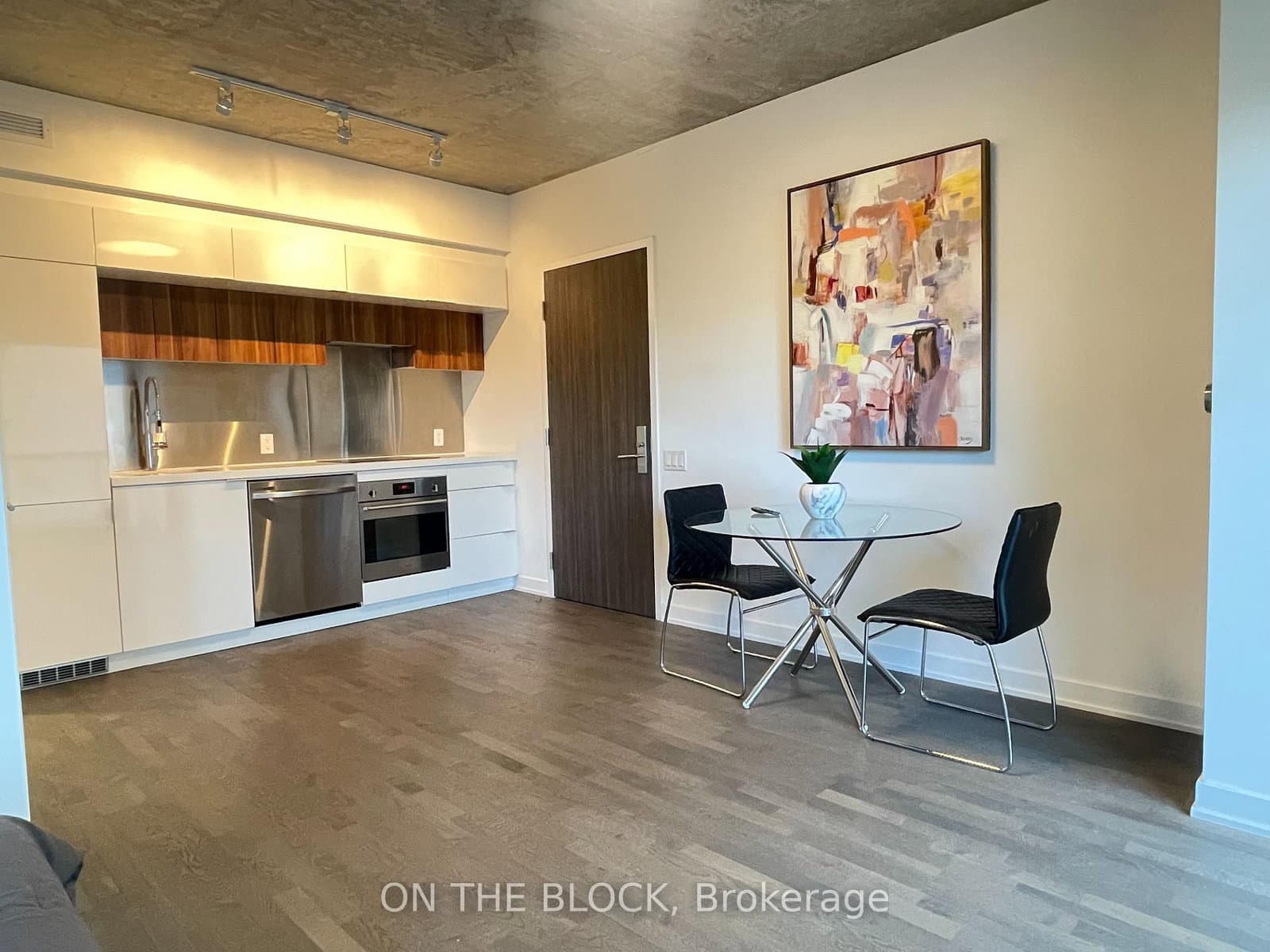 185 Roehampton Avenue, Unit 509 - Image 6