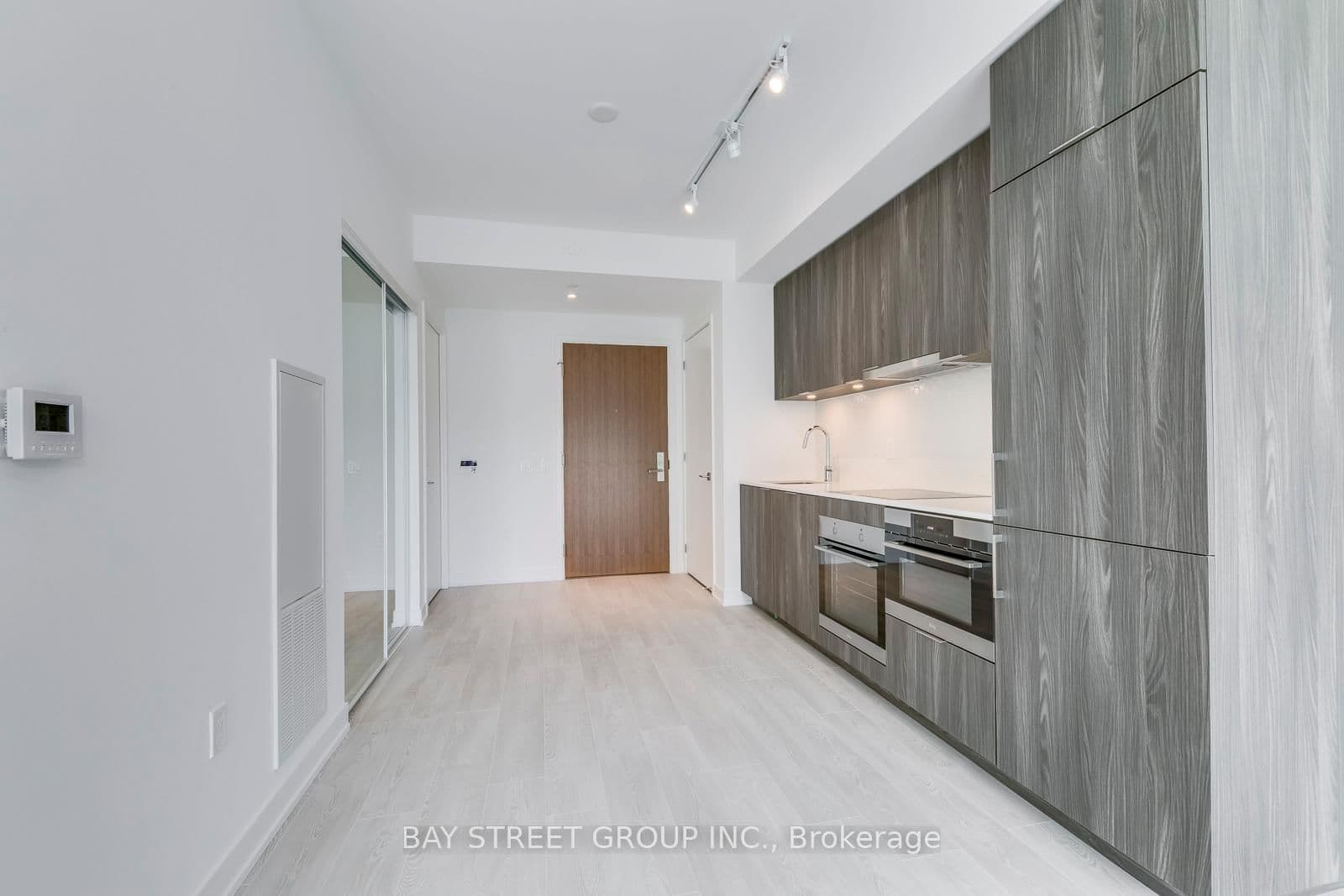15 Queens Quay E, Unit 624 - Image 4