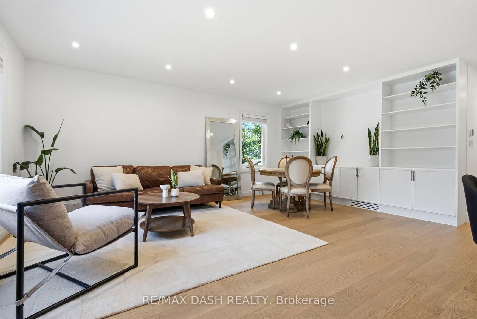 111 Gorman Park Road - Image 1