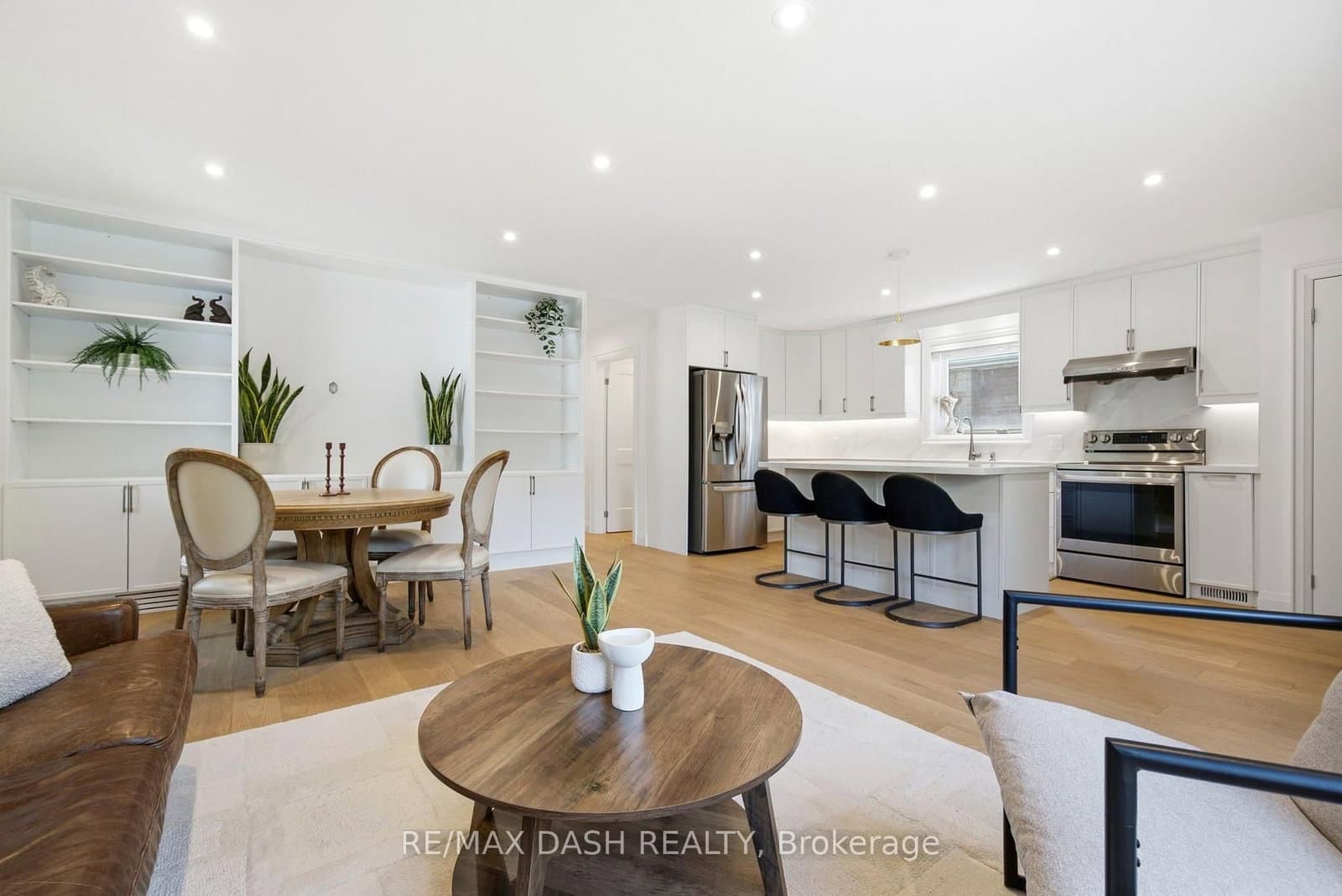 111 Gorman Park Road - Image 2