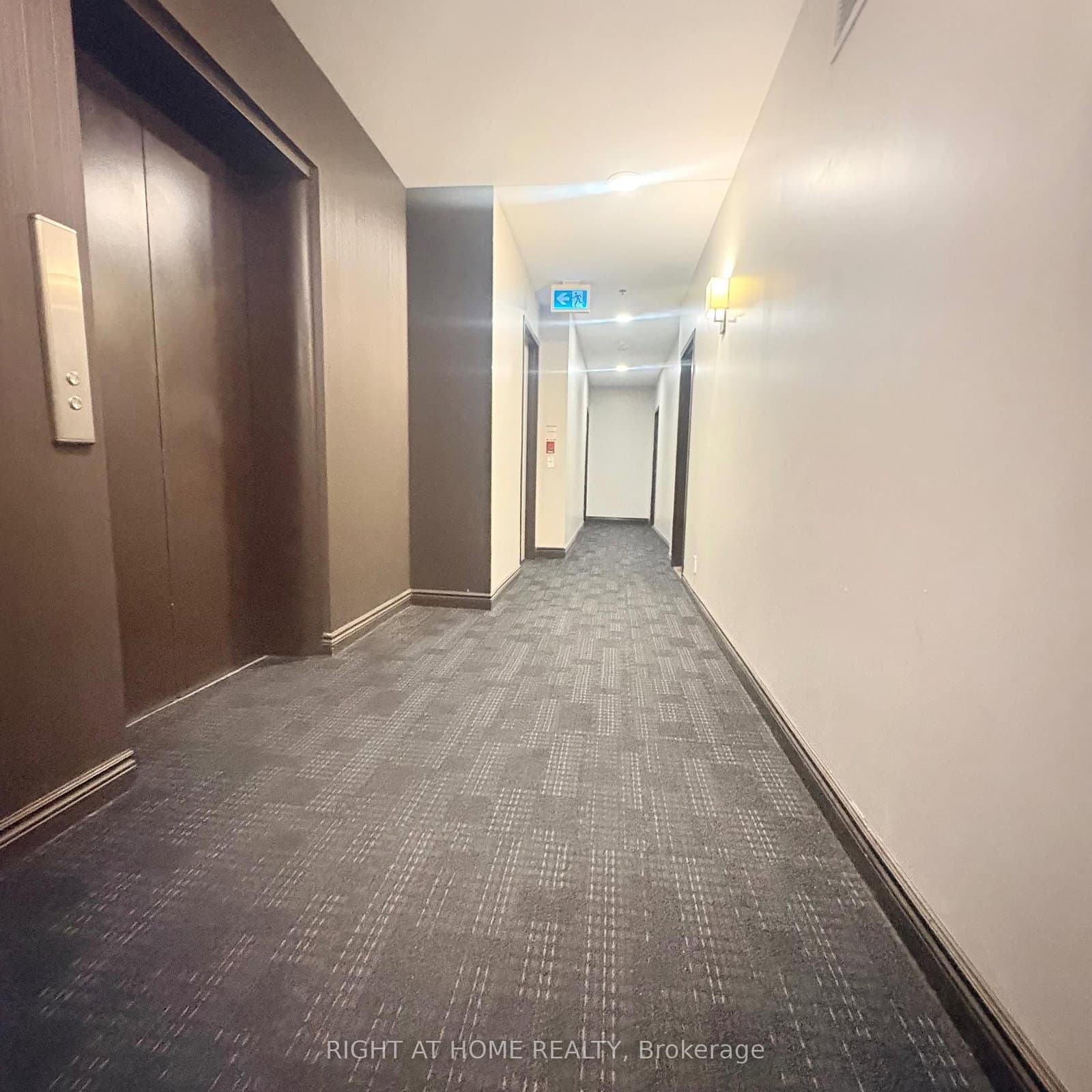 135 Maitland Street S, Unit 204 - Image 4