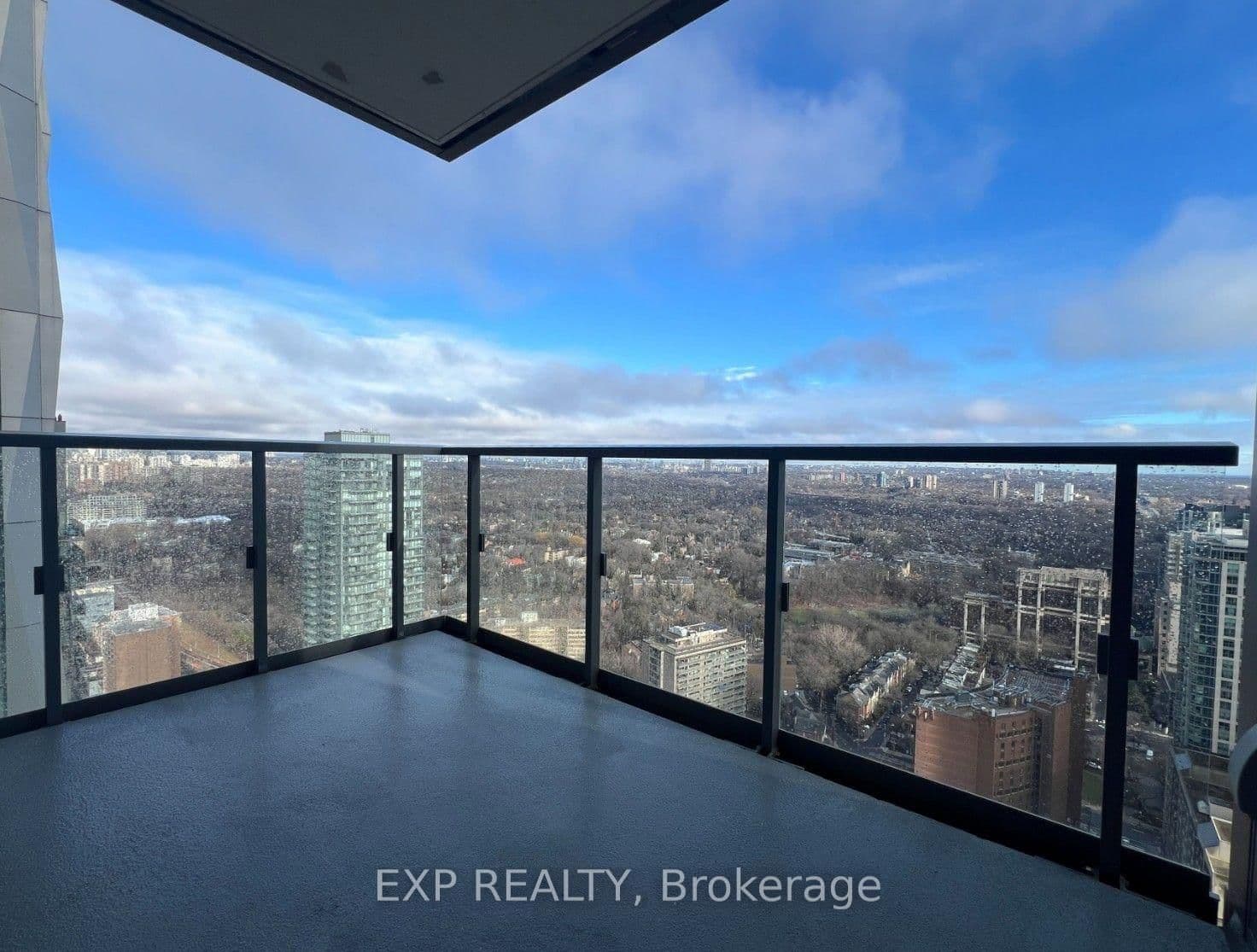 8 Cumberland Street, Unit 3707 - Image 6