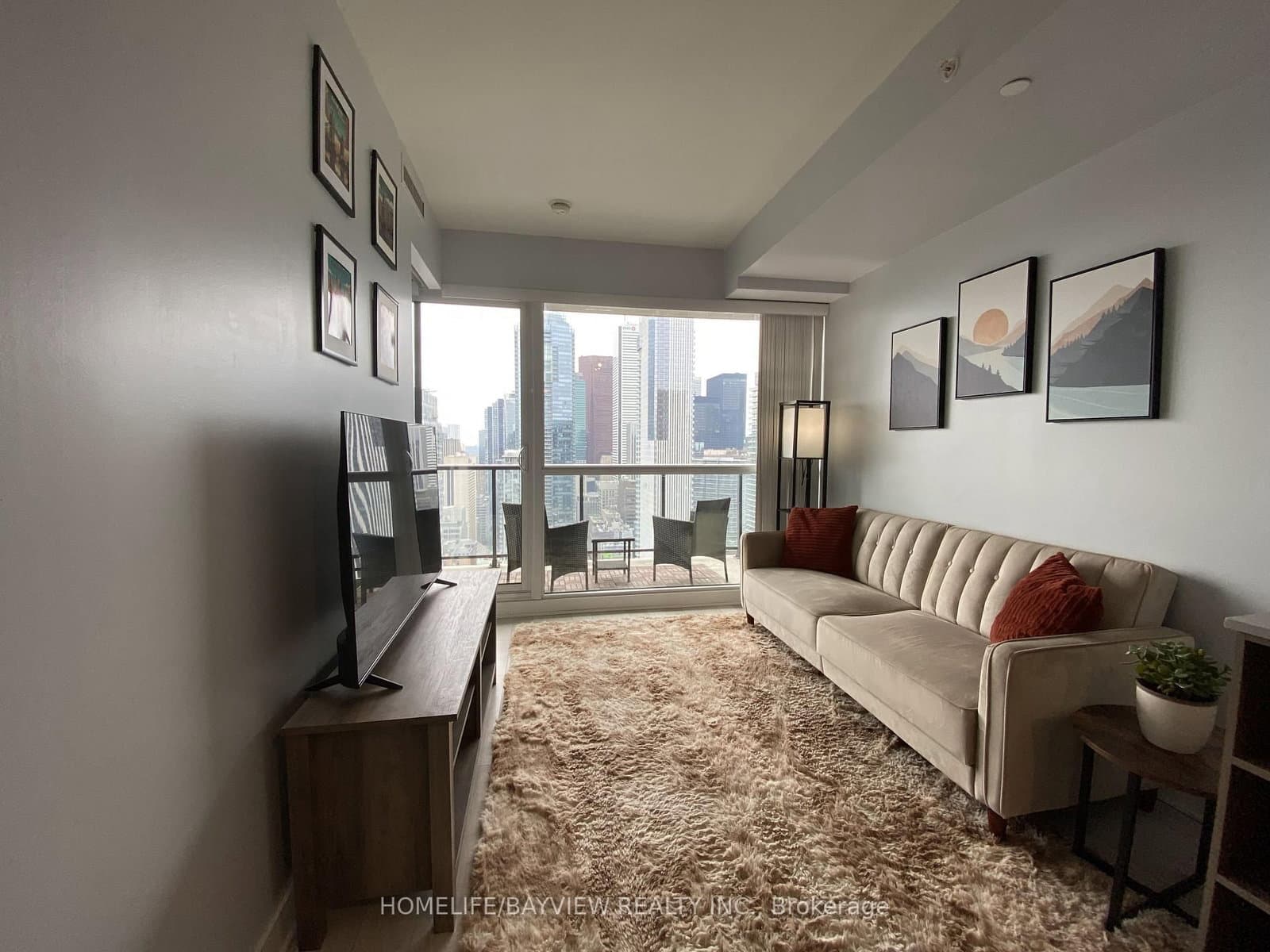 290 Adelaide Street W, Unit 3707 - Image 6